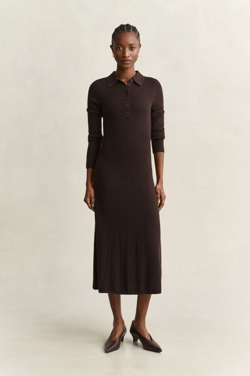 ŠATY GANT MINI CABLE KNIT DRESS DEEP BROWN