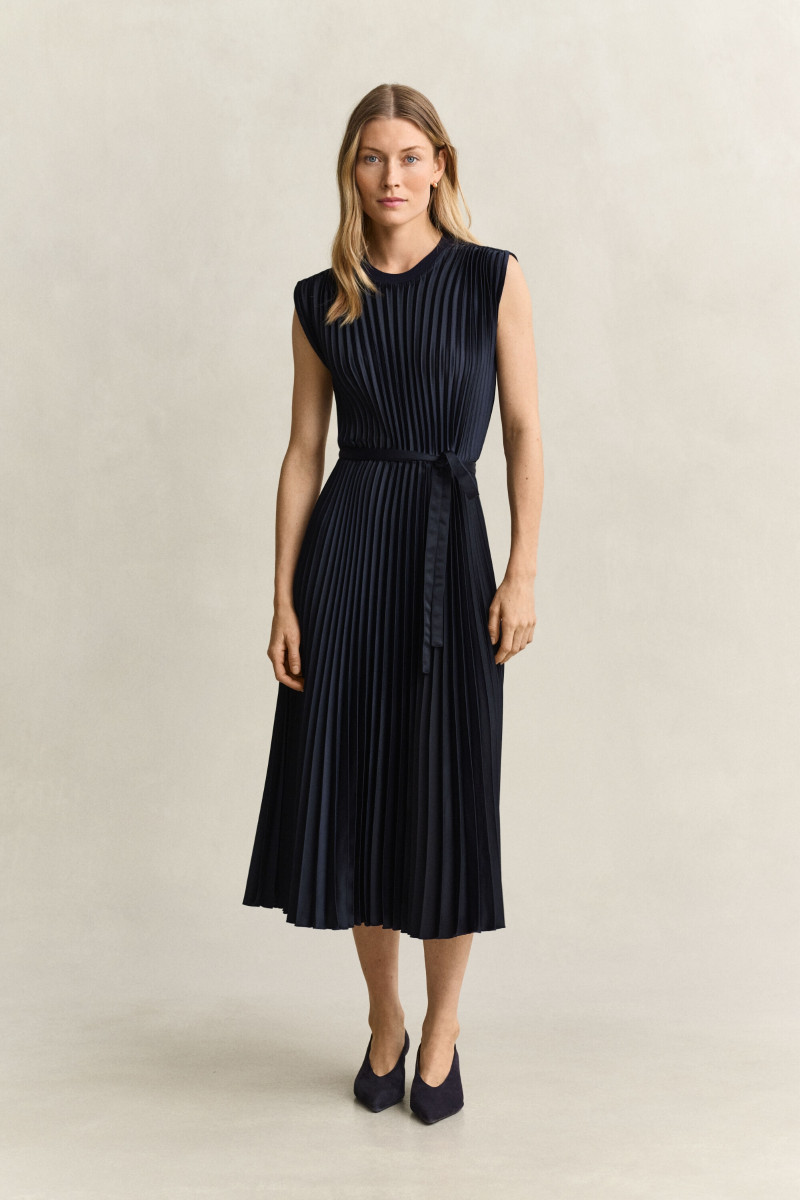 ŠATY GANT BELTED PLEATED DRESS EVENING BLUE