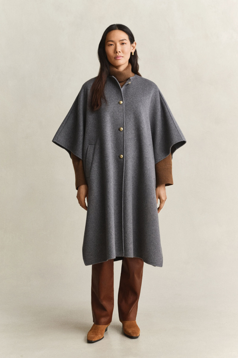 KABÁT GANT HANDSTITCHED CAPE COAT CHARCOAL MELANGE