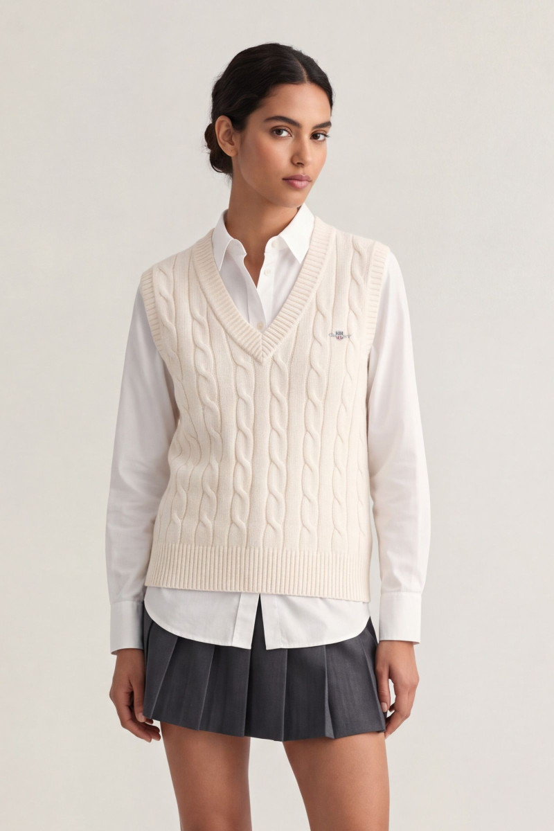 VESTA GANT LAMBSWOOL CABLE KNIT VEST CREAM