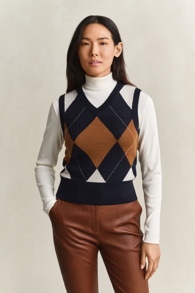 VESTA GANT ARGYLE V-NECK VEST EVENING BLUE