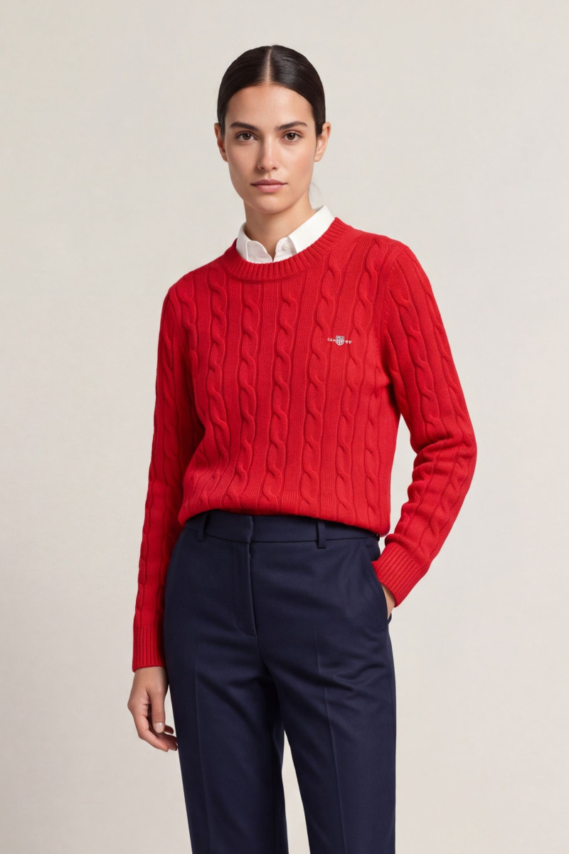 SVETER GANT LAMBSWOOL CABLE C-NECK RUBY RED