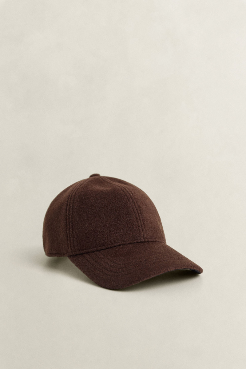 ČAPICA GANT LUSTROUS MELTON CAP DEEP BROWN