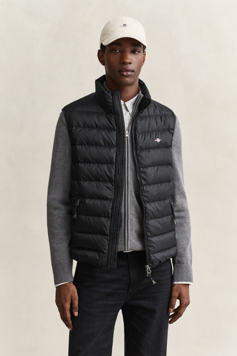 VESTA GANT LIGHT DOWN VEST BLACK