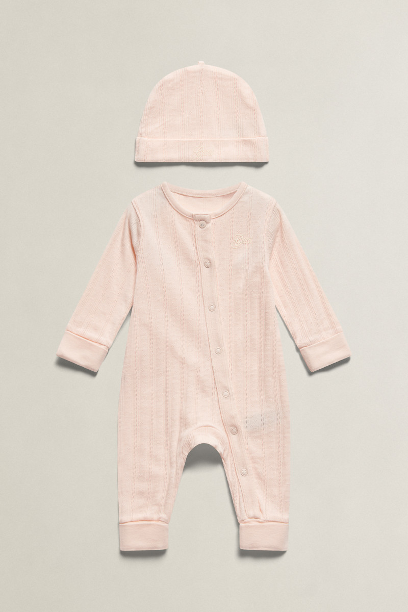 DETSKÝ SET GANT POINTELLE LS ROMPER & HAT SET REFINED PINK