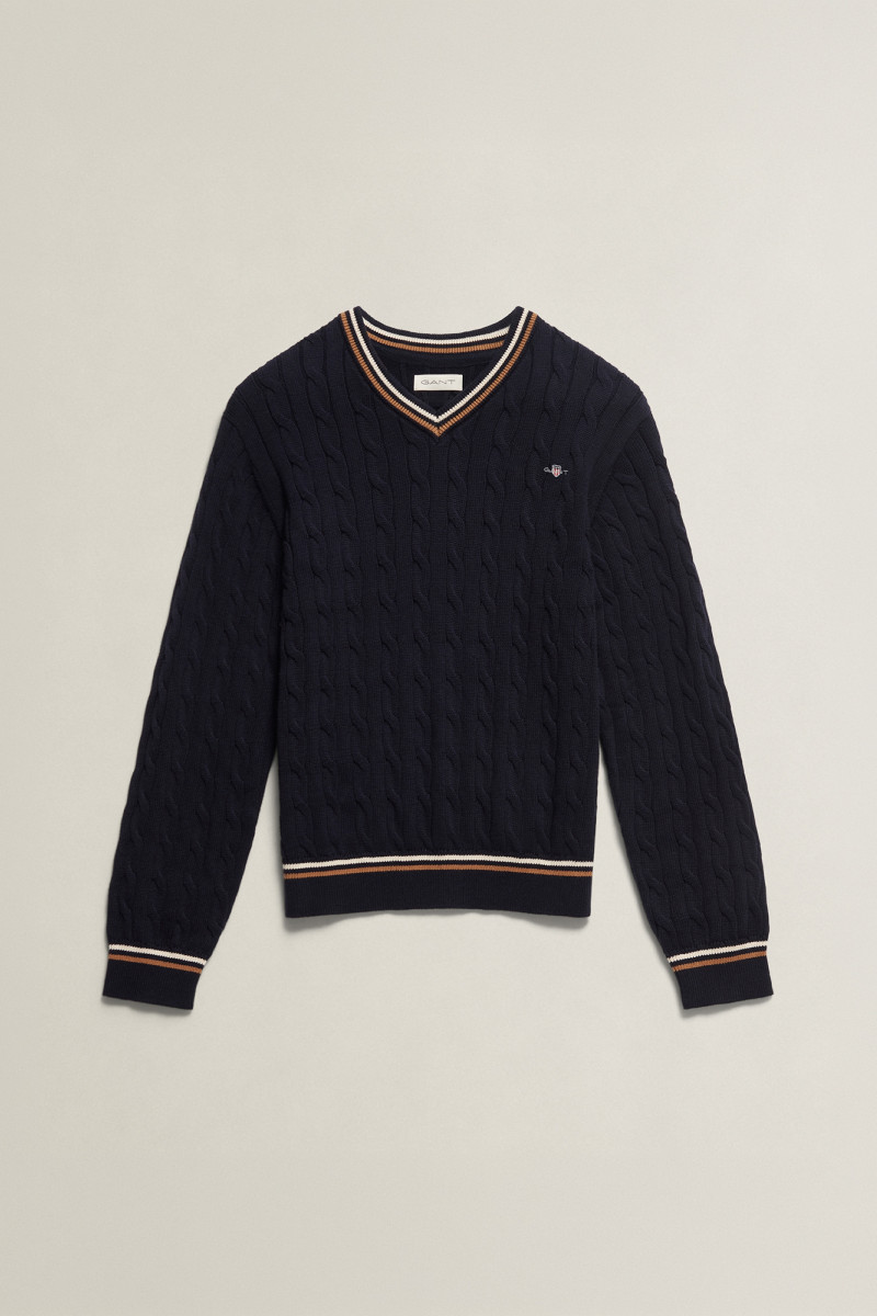 SVETER GANT CABLE V NECK CRICKET SWEATER EVENING BLUE