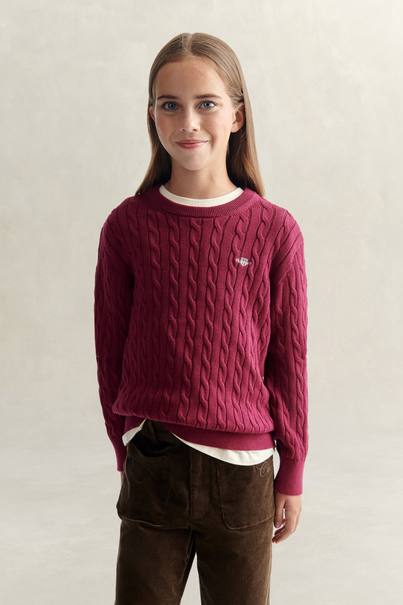 SVETER GANT SHIELD CABLE KNIT JUMPER VIBRANT BURGUNDY