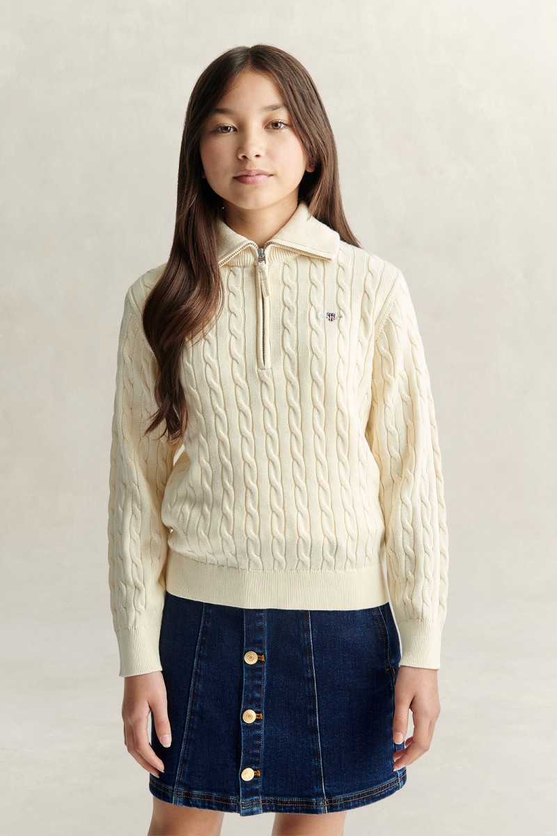 SVETER GANT COTTON CABLE HALF-ZIP CREAM