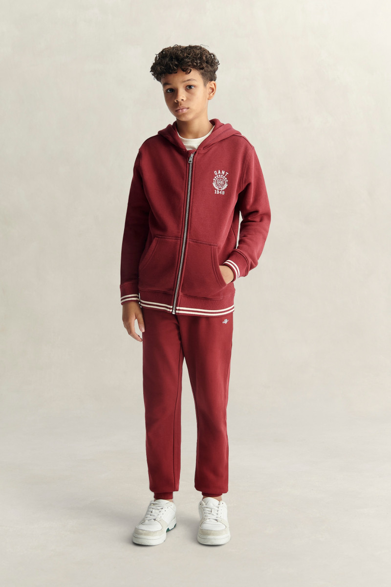TEPLÁKY GANT SHIELD SWEATPANTS PLUMPED RED