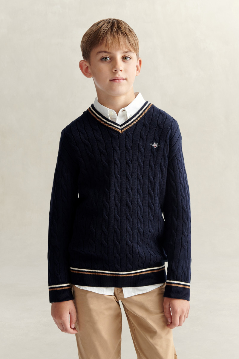 SVETER GANT CABLE V NECK CRICKET SWEATER EVENING BLUE