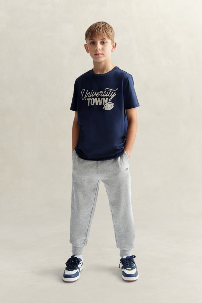 TRIČKO GANT UNIVERSITY TOWN SS T-SHIRT - Fotografia č. 3