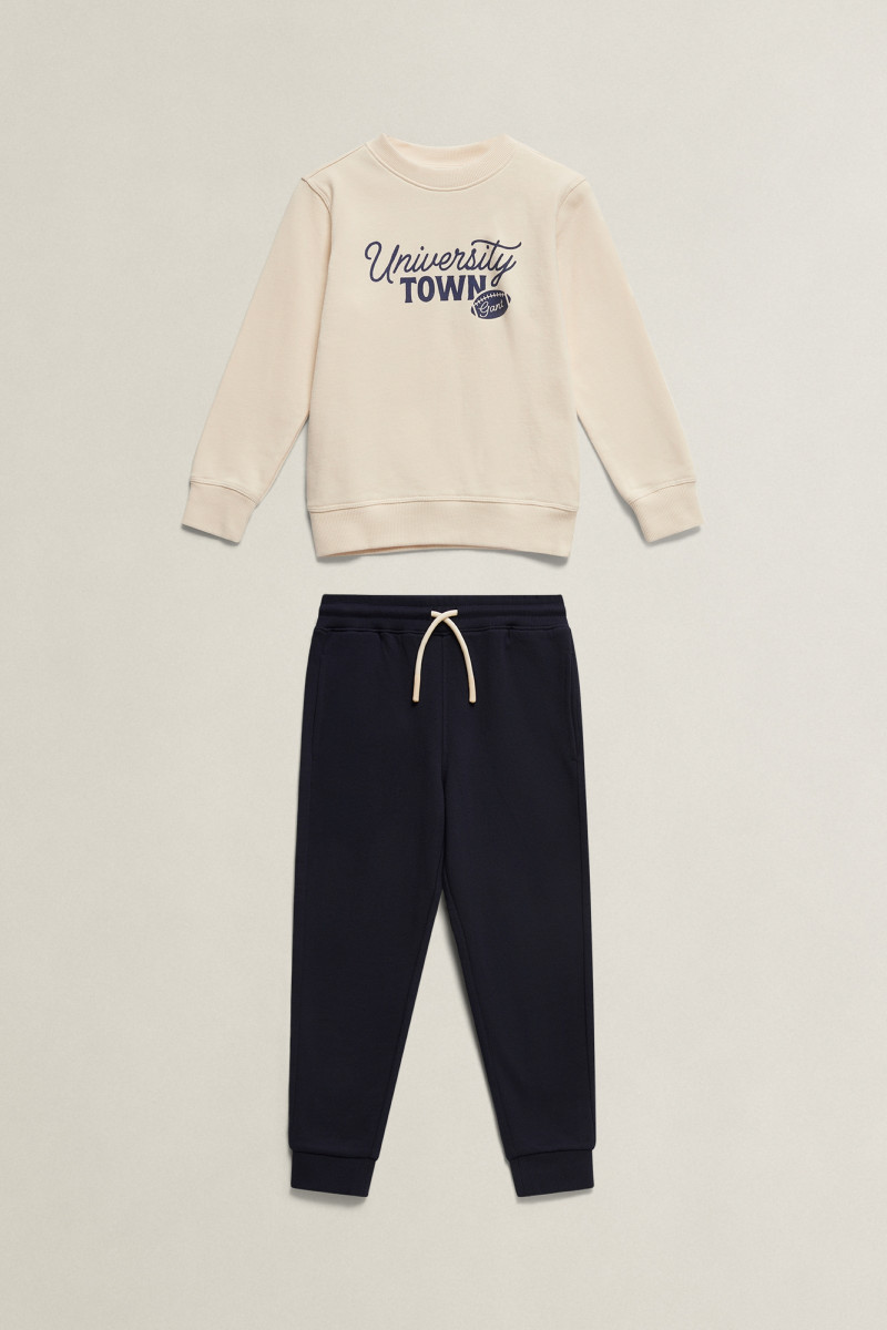 TEPLÁKOVÁ SÚPRAVA GANT AOP LOGO CREW & SWEATPANT SET EVENING BLUE