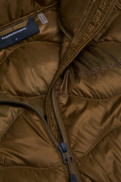 KABÁT PEAK PERFORMANCE W HELIUM DOWN COAT - Fotografia č. 10