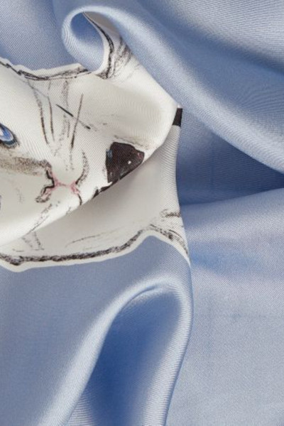 ŠATKA KARL LAGERFELD IKON CHOUPETTE PRINT SLK SCARF - Fotografia č. 3